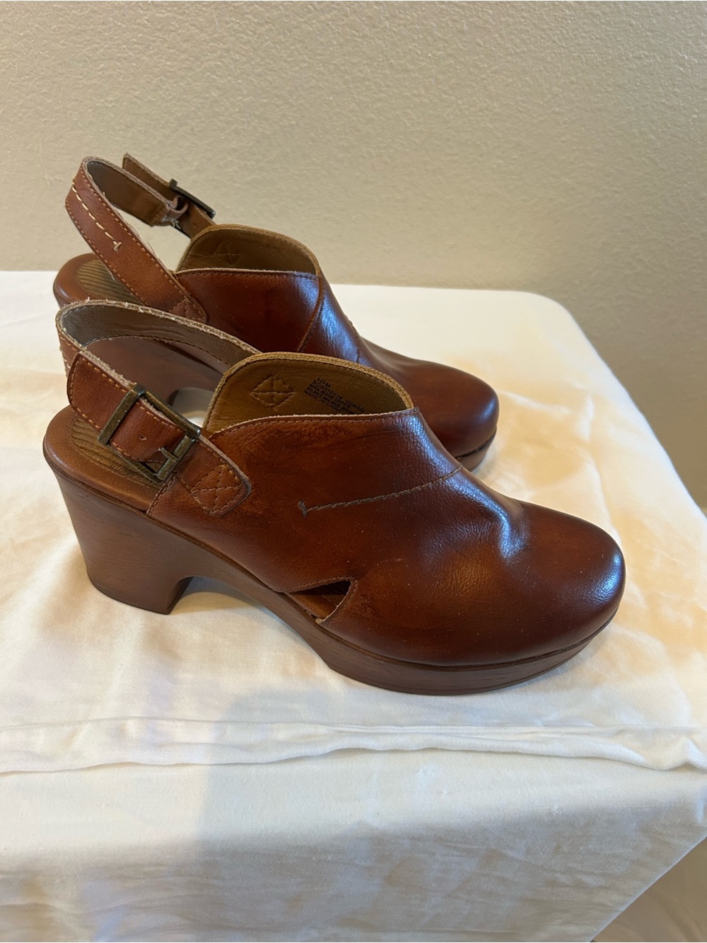 b.o.c. Brown Leather Slingback Clogs with Buckle
